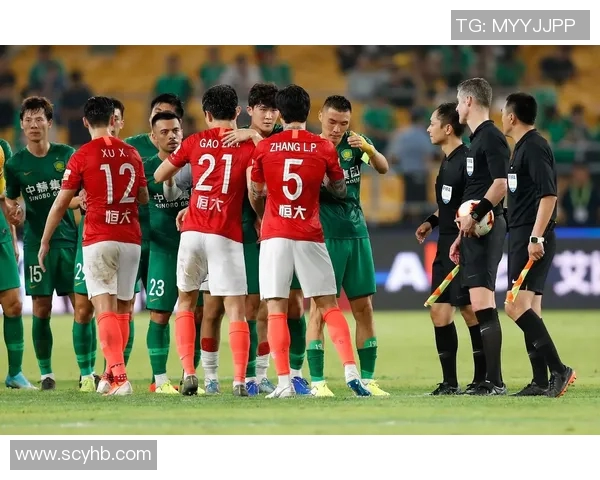 中国足球队与世界球星对抗的精彩时刻 揭示中超与国际足球的深度融合 中国足球队与世界球星对抗的精彩时刻 揭示中超与国际足球的深度融合